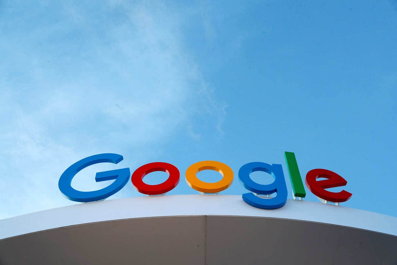 Decisão atende a uma ação da Havan e Luciano Hang, segundo a qual o Google teria lucrado com anúncios fraudulentos produzidos com uso de IA