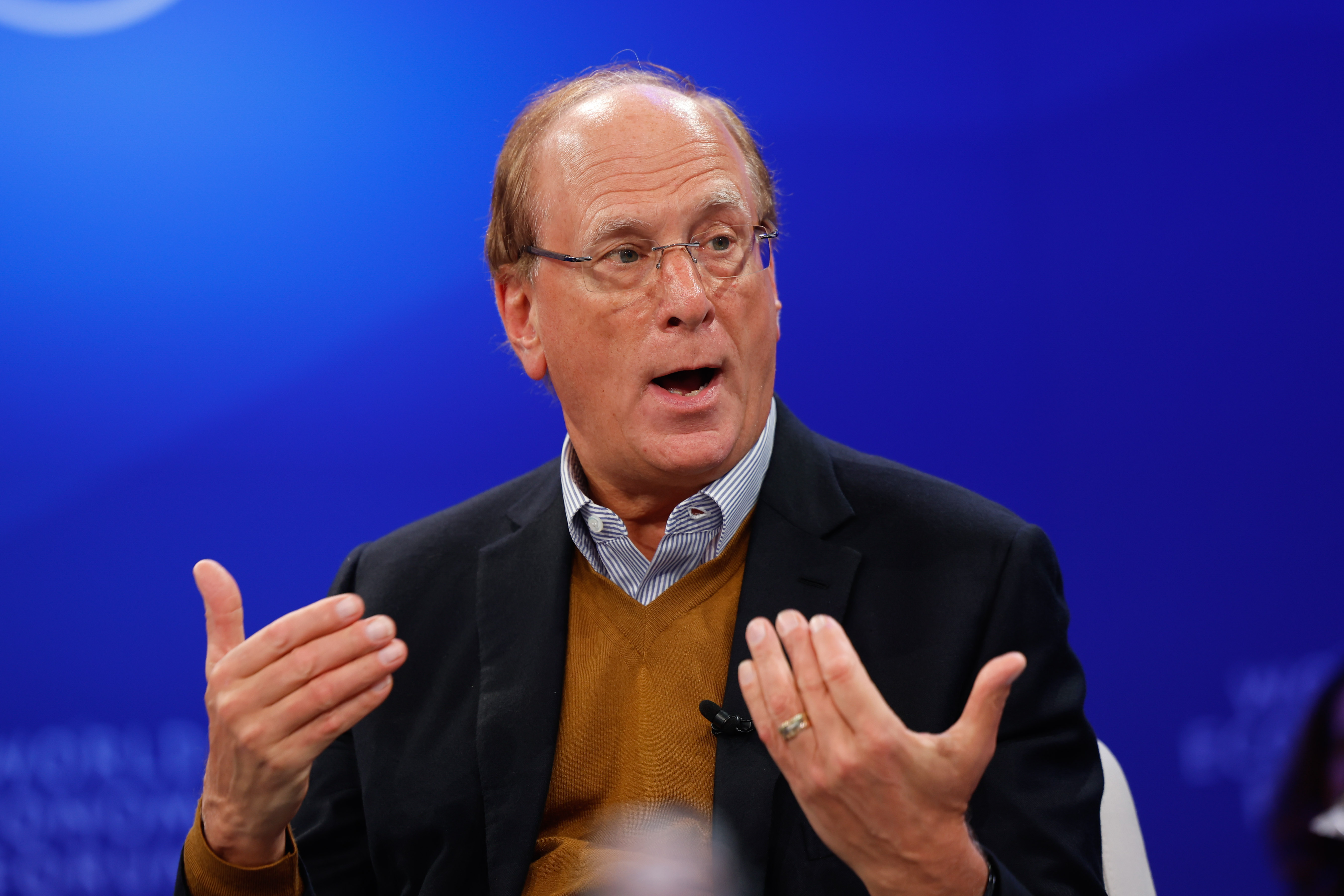 Larry Fink, diretor executivo da BlackRock Inc., no Fórum Econômico Mundial (FEM) em Davos, Suíça, na quinta-feira, 23 de janeiro de 2025. O encontro anual de Davos com líderes políticos, altos executivos e celebridades acontece de 20 a 24 de janeiro.