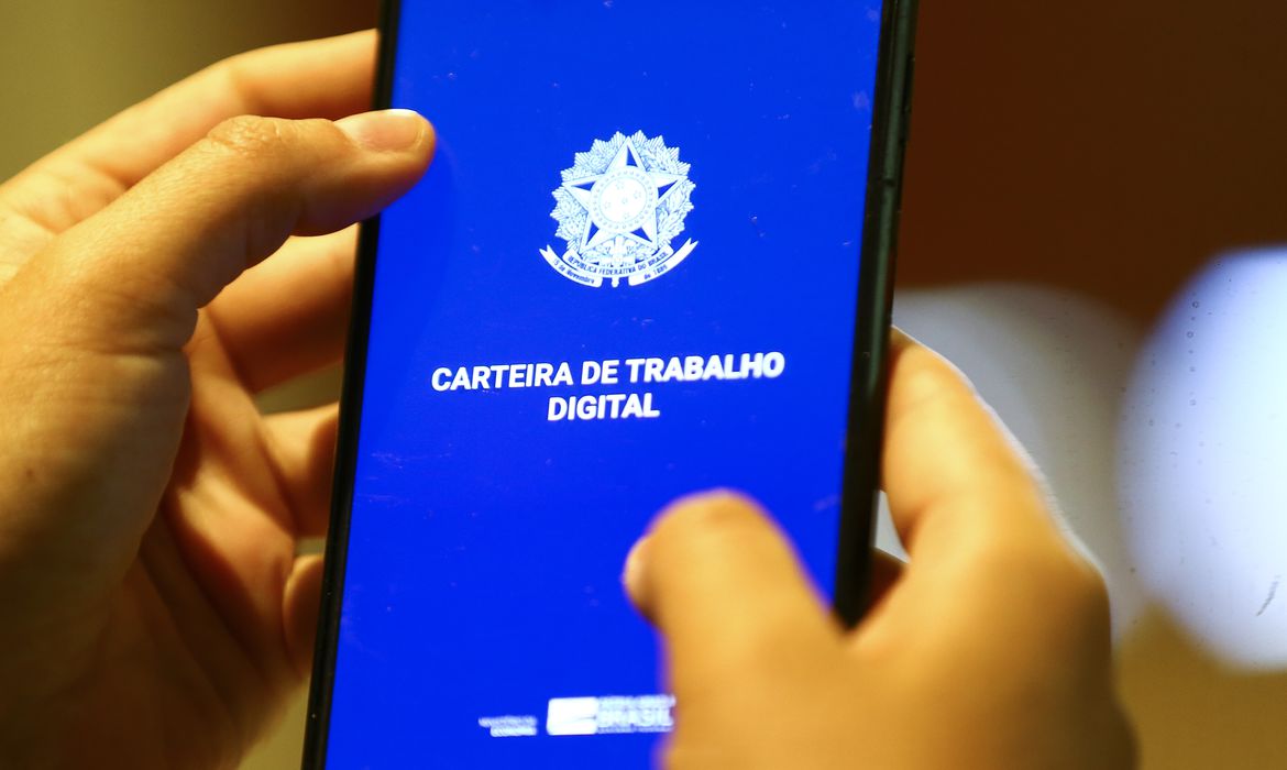 Carteira de trabalho digital (Foto: Divulgação/EBC)